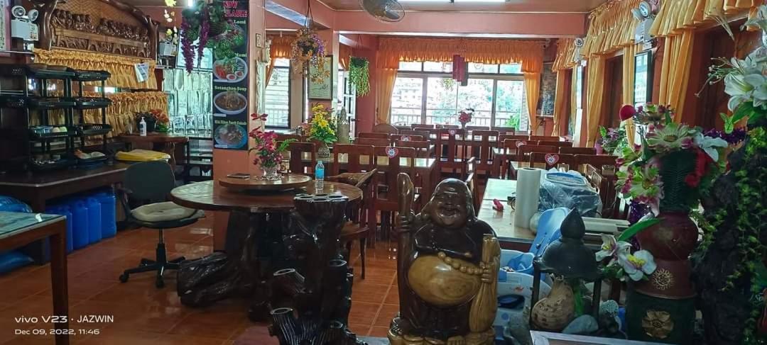 People'S Lodge And Restaurant バナウェ エクステリア 写真