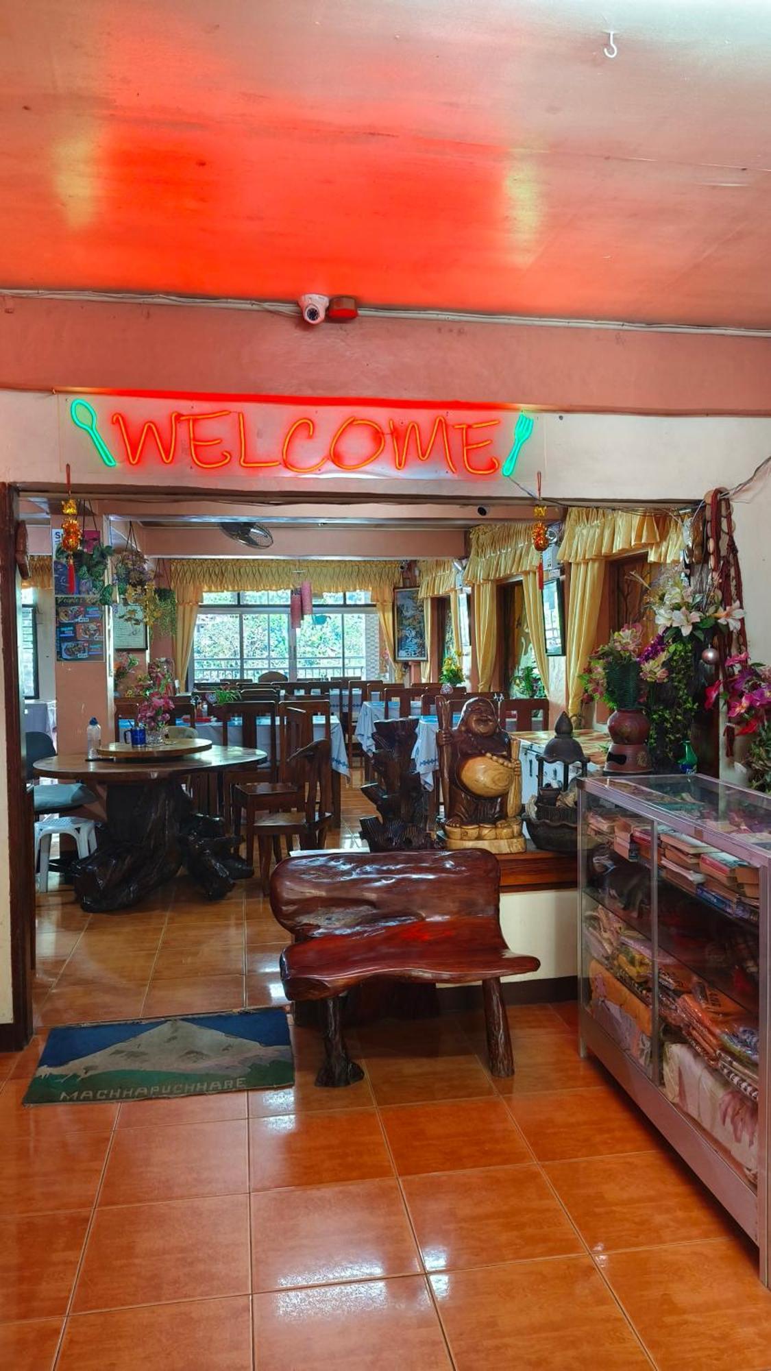 People'S Lodge And Restaurant バナウェ エクステリア 写真