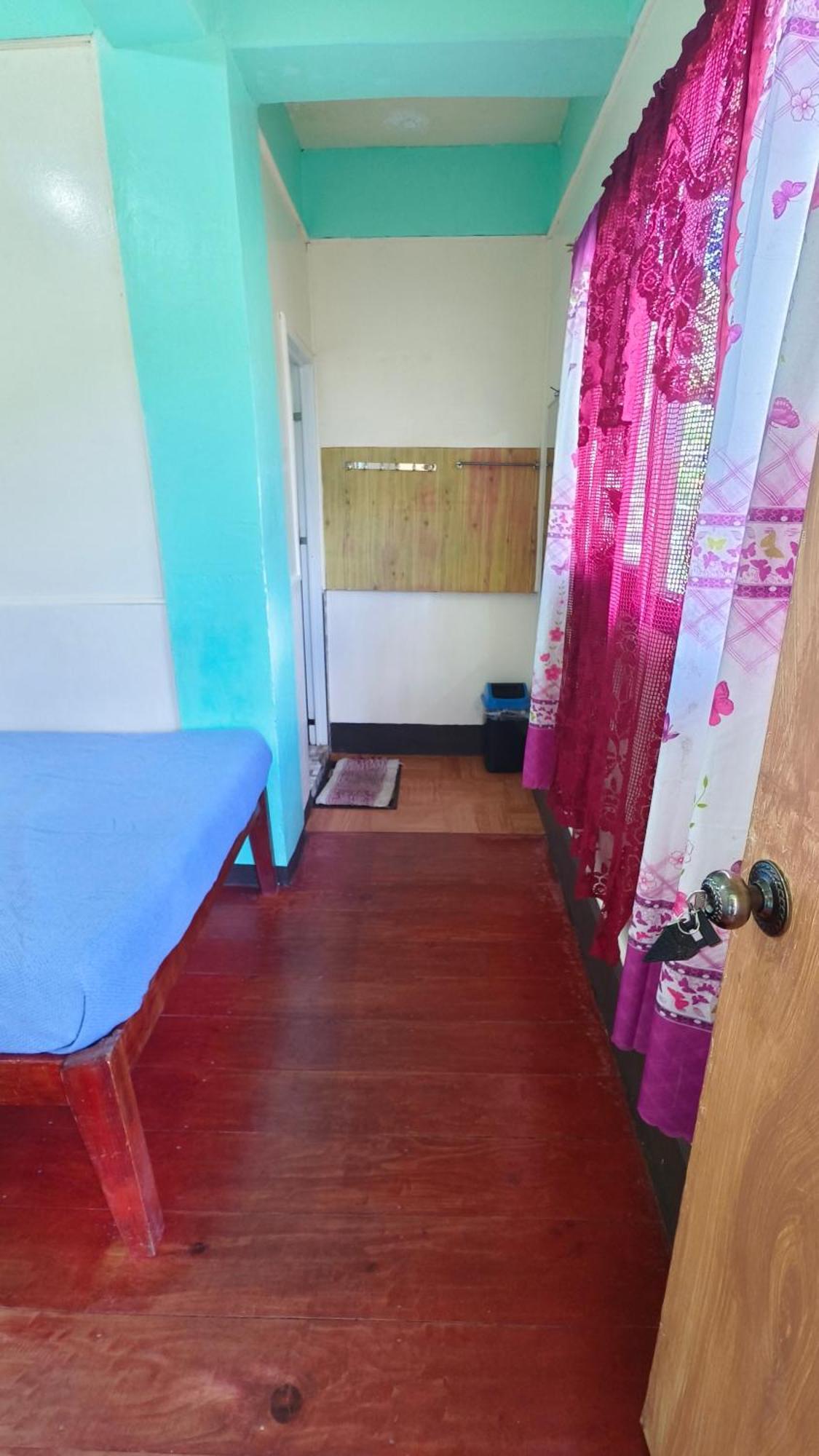 People'S Lodge And Restaurant バナウェ 部屋 写真